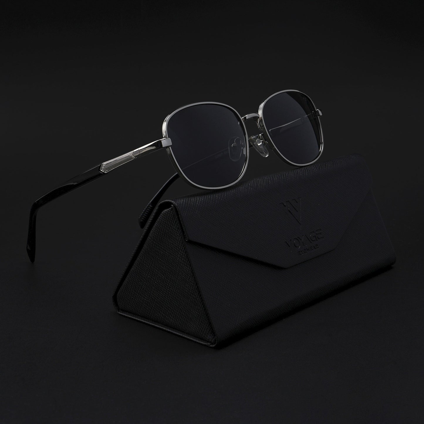 Dash | Silver Polarized Unisex Sunglasses | Black Lens - PMG5848