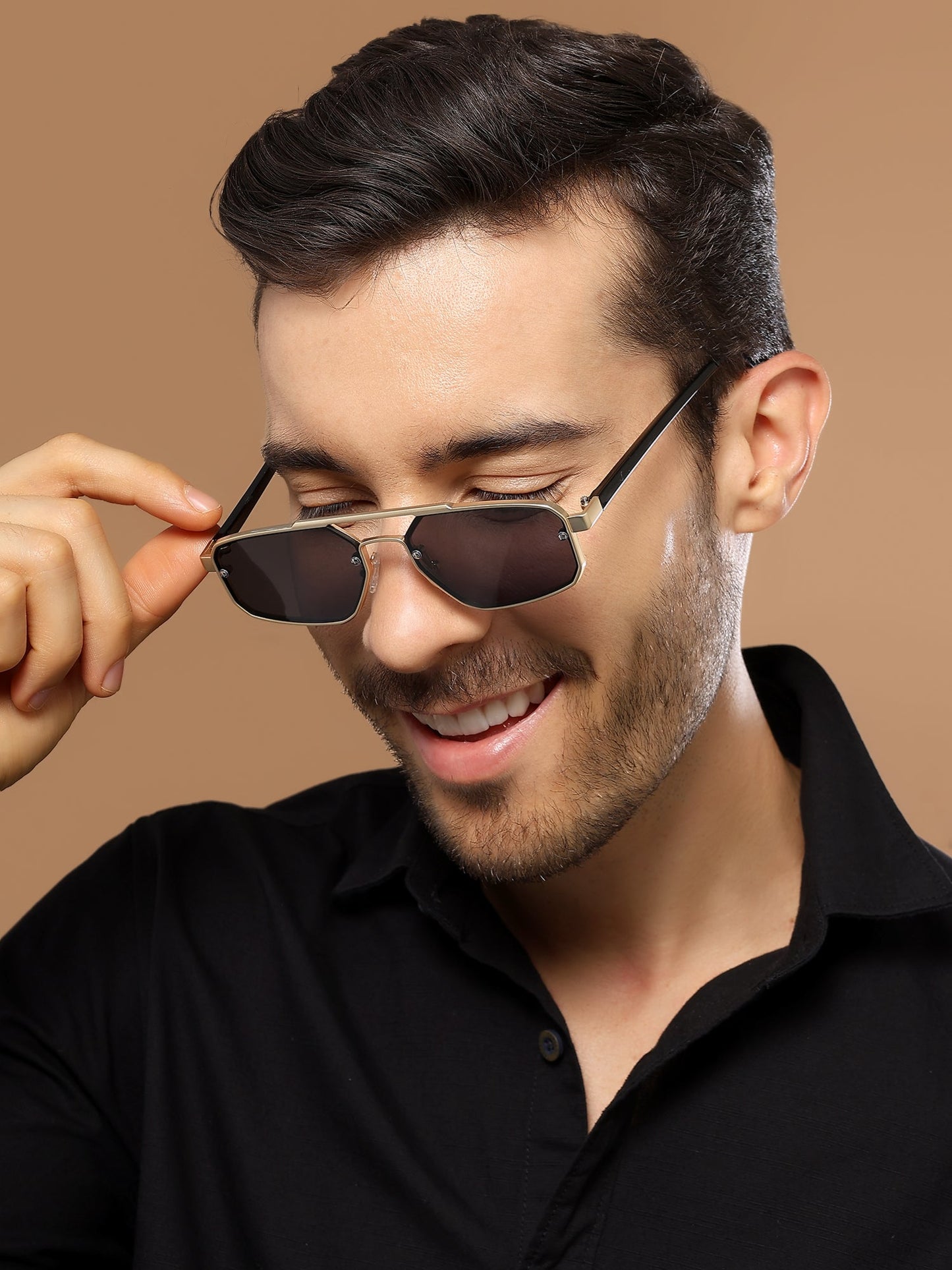 JetSet | Golden Rectangle Sunglasses for Men & Women | Black Lens - MG6840