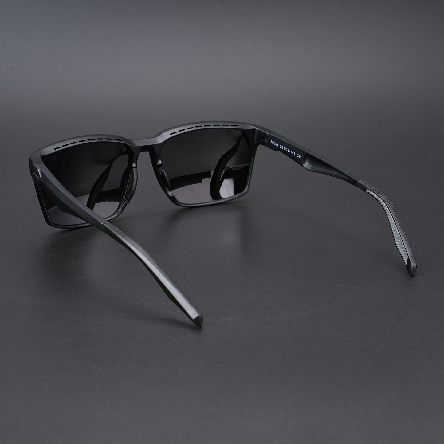 Wayfarer Polarized Sunglasses (Black Lens | Matt Black Frame - PMG5281)