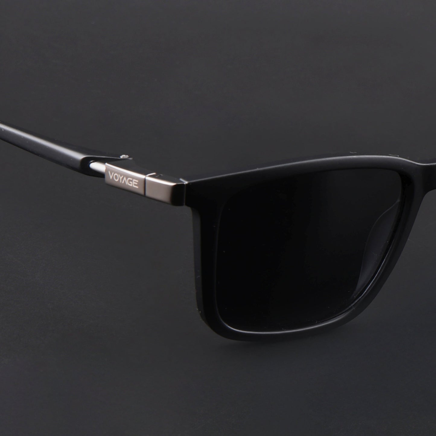 Beast | Matt Black Polarized Square Sunglasses | PMG6634