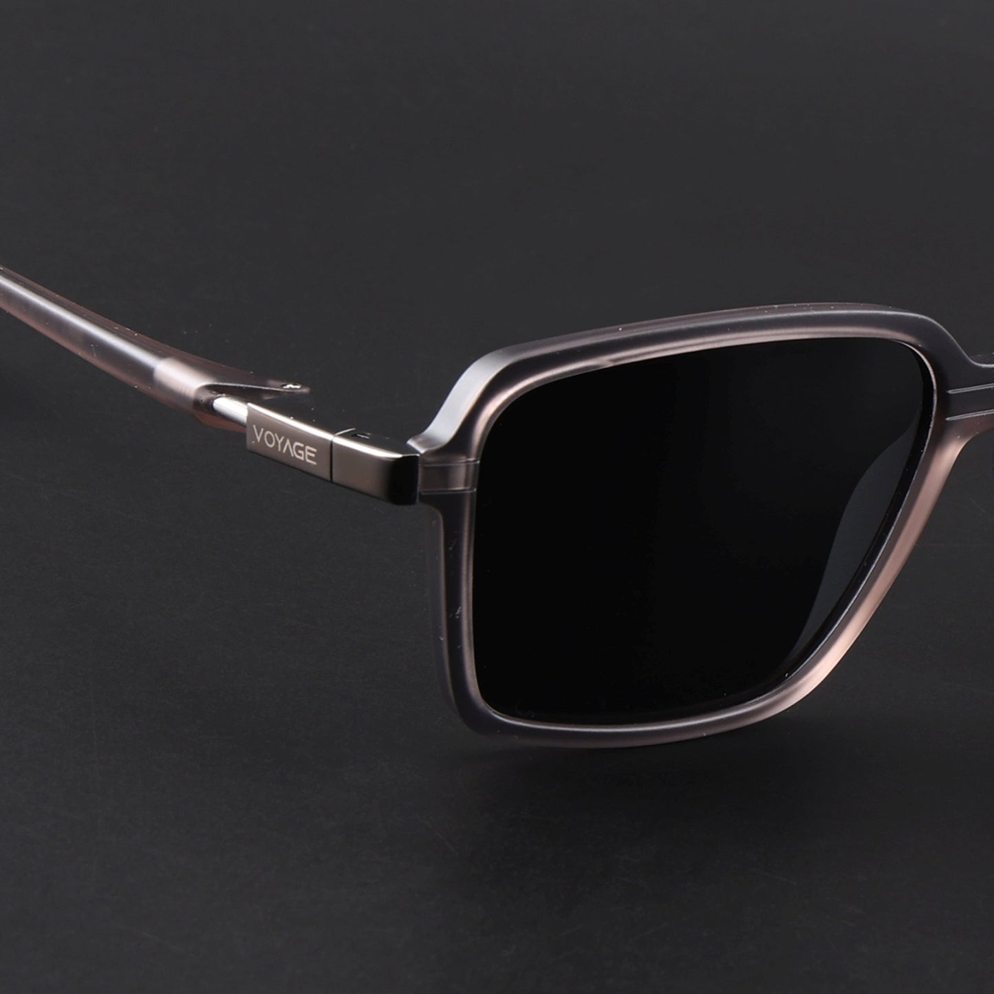 Hydra | Grey Polarized Square Sunglasses | PMG6655