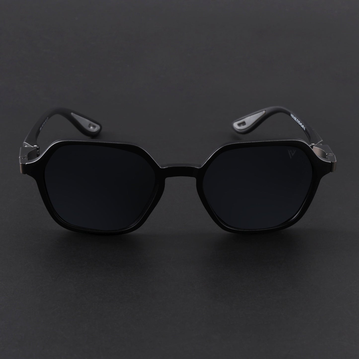 EdgeX | Matt Black Polarized Hexagon Sunglasses | PMG6640
