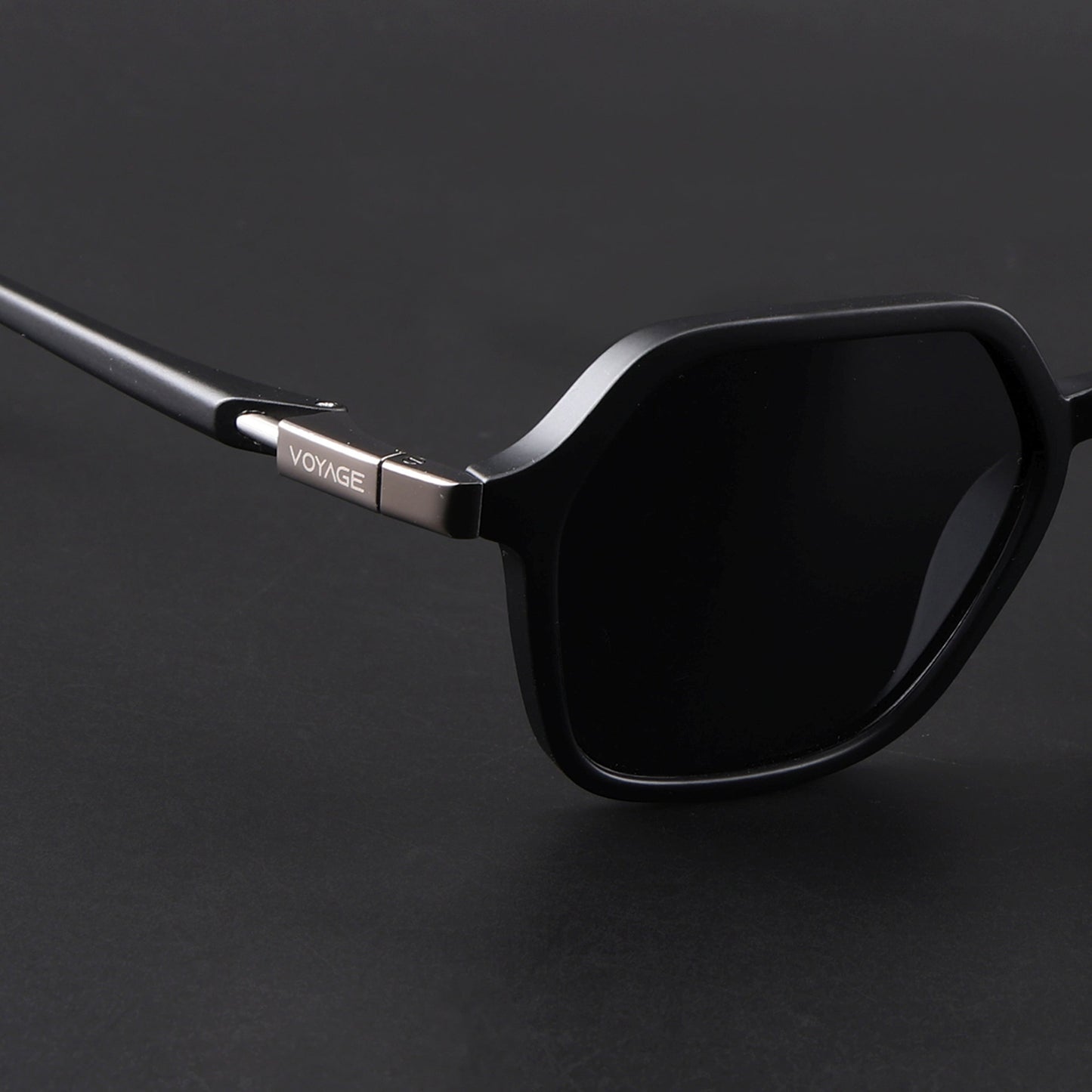 EdgeX | Matt Black Polarized Hexagon Sunglasses | PMG6640