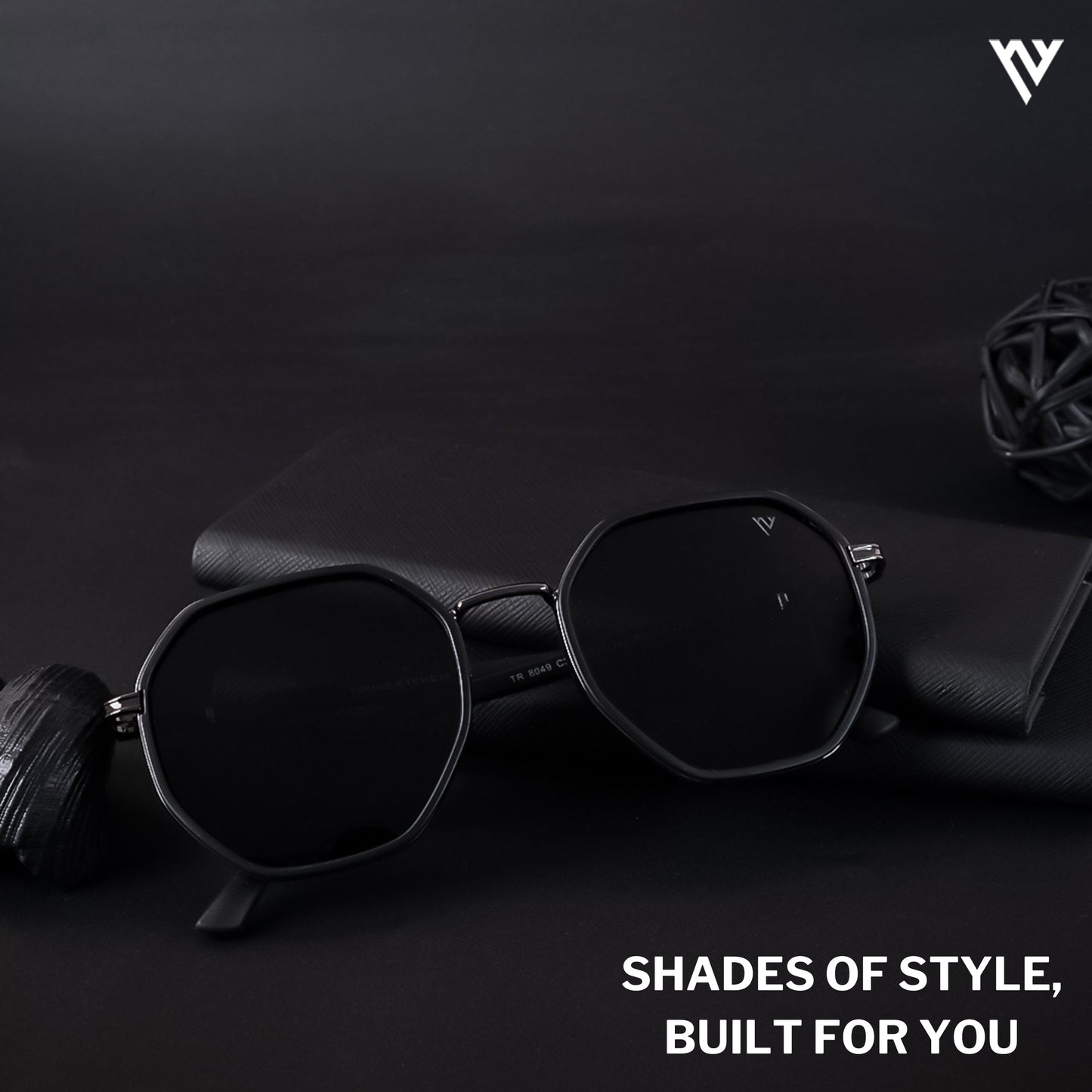 Black Polarized Geometric Sunglasses - PMG4206