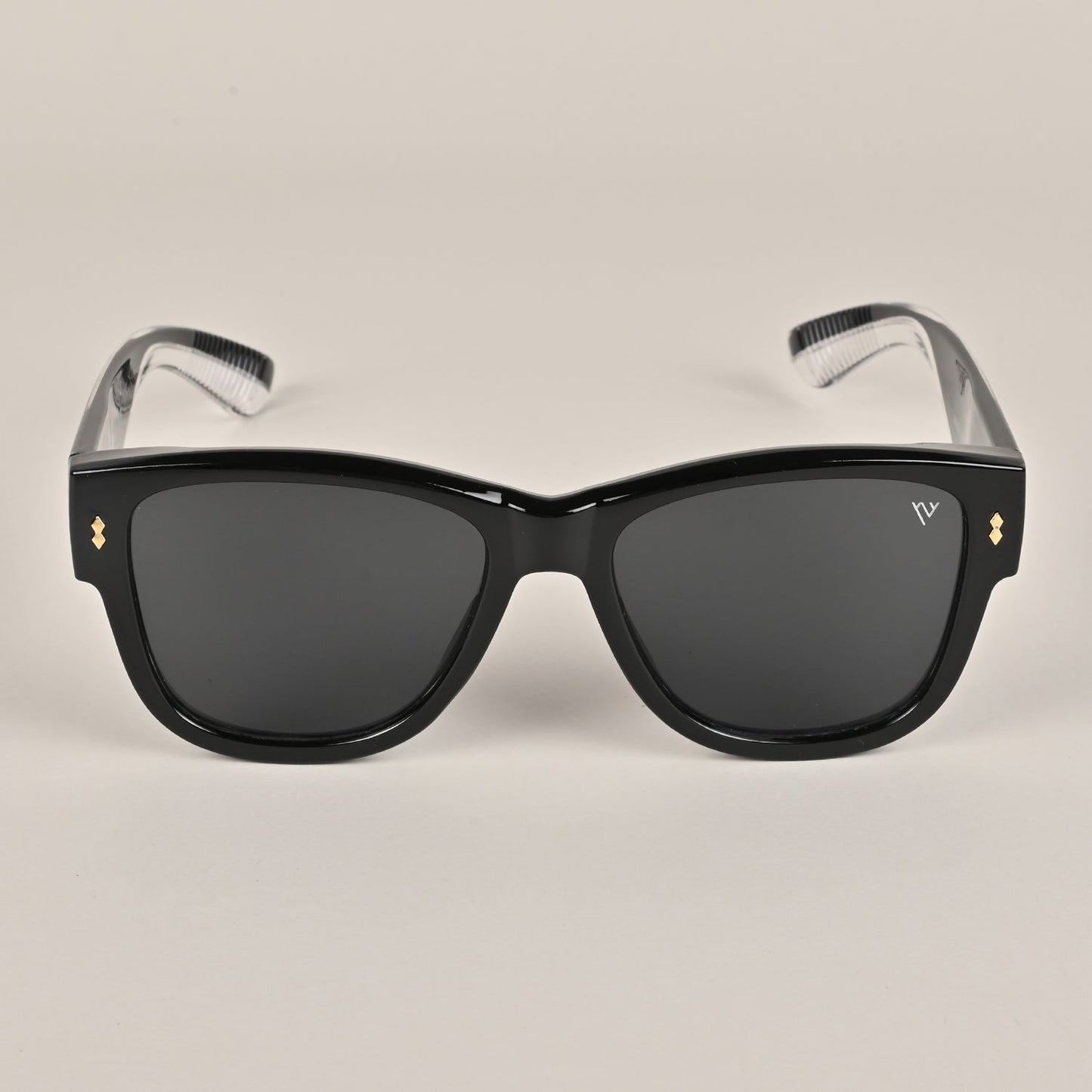 Black Oval Sunglasses - MG3825
