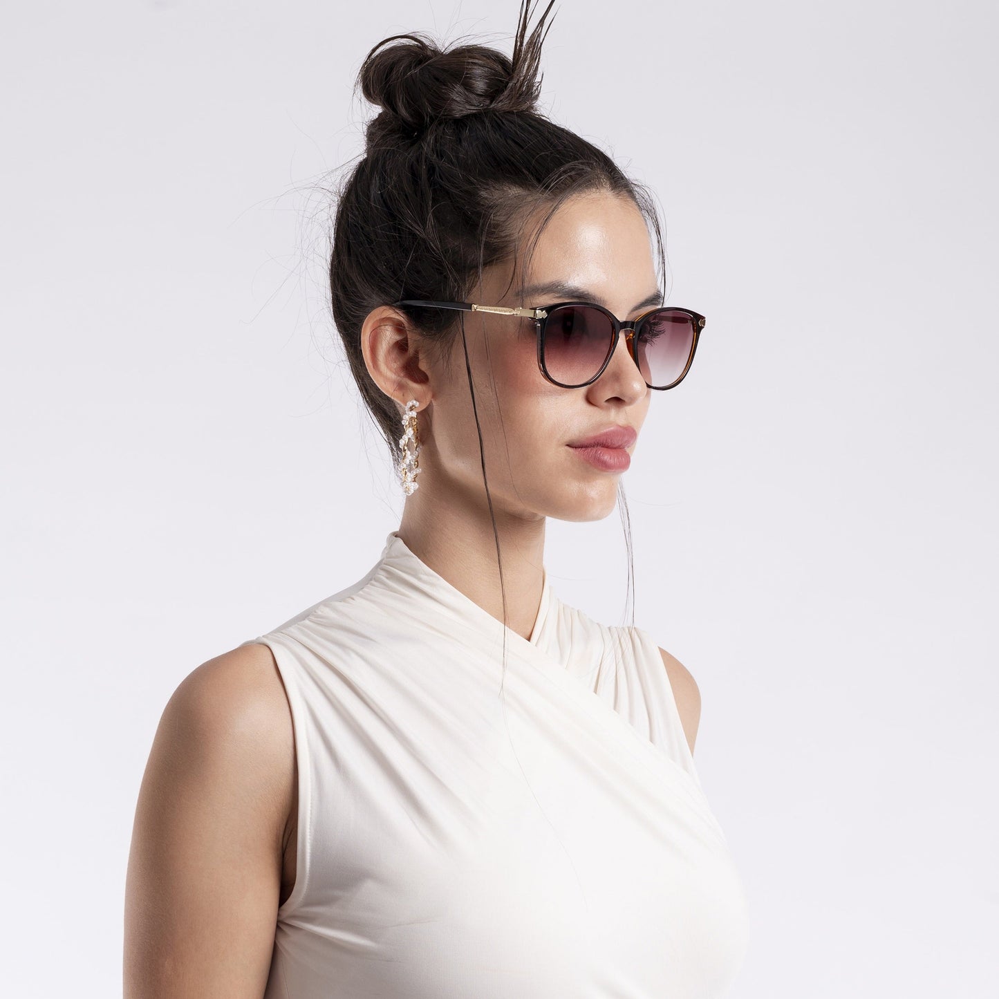 Lyra | Brown Wayfarer Sunglasses MG3183