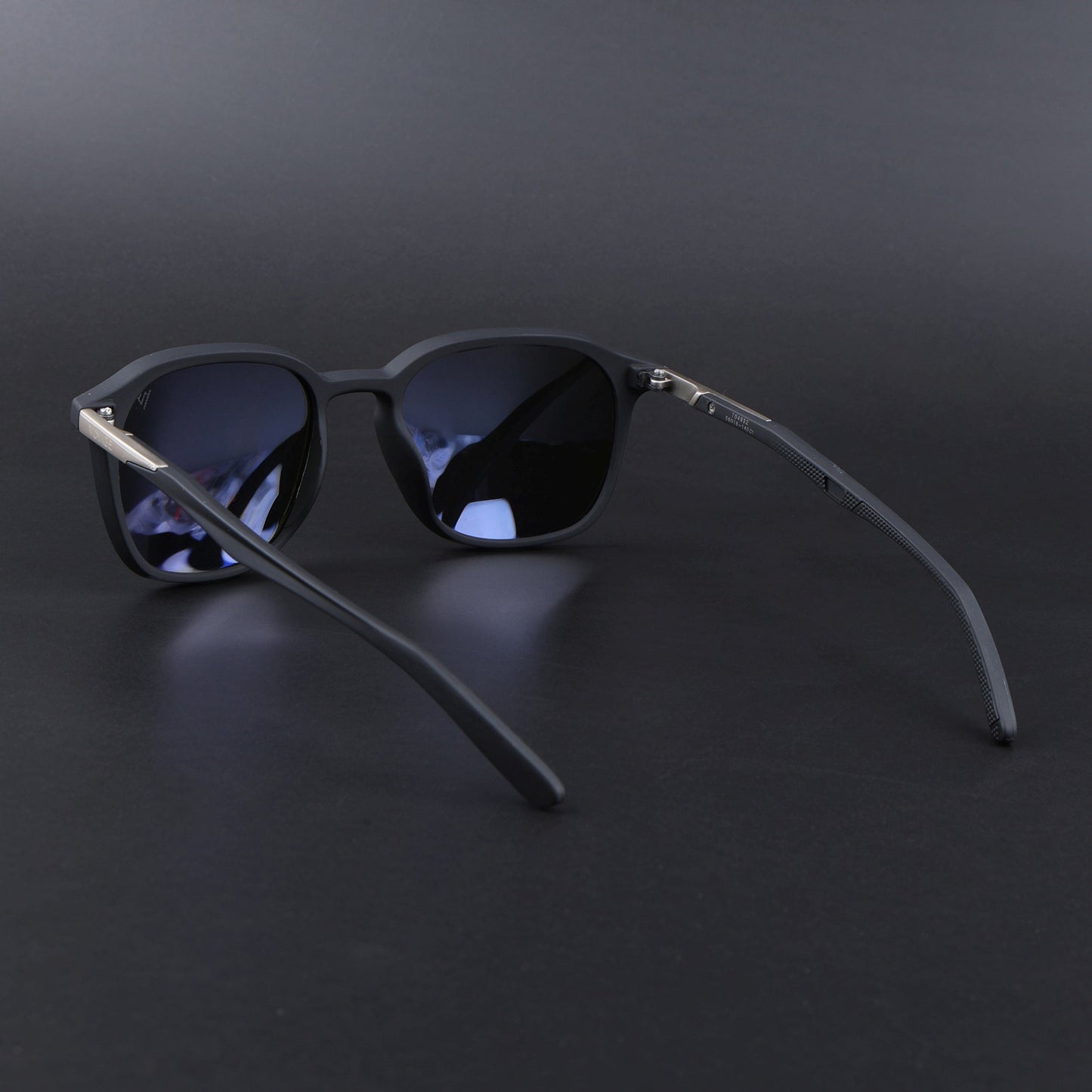 Square Polarized Sunglasses | Blue Lens | Black Frame - PMG6790
