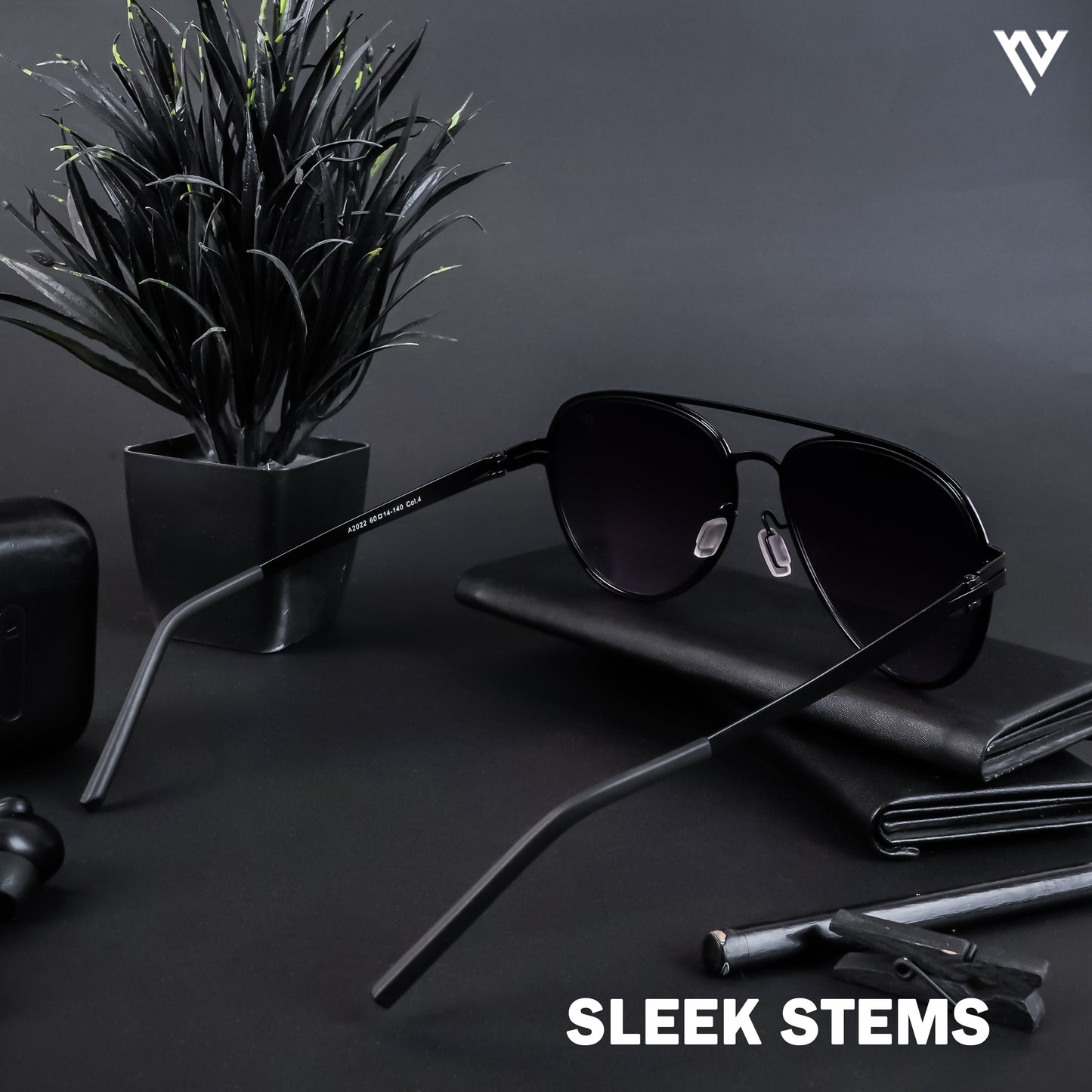 Black & Golden Polarized Aviator Sunglasses - PMG4289
