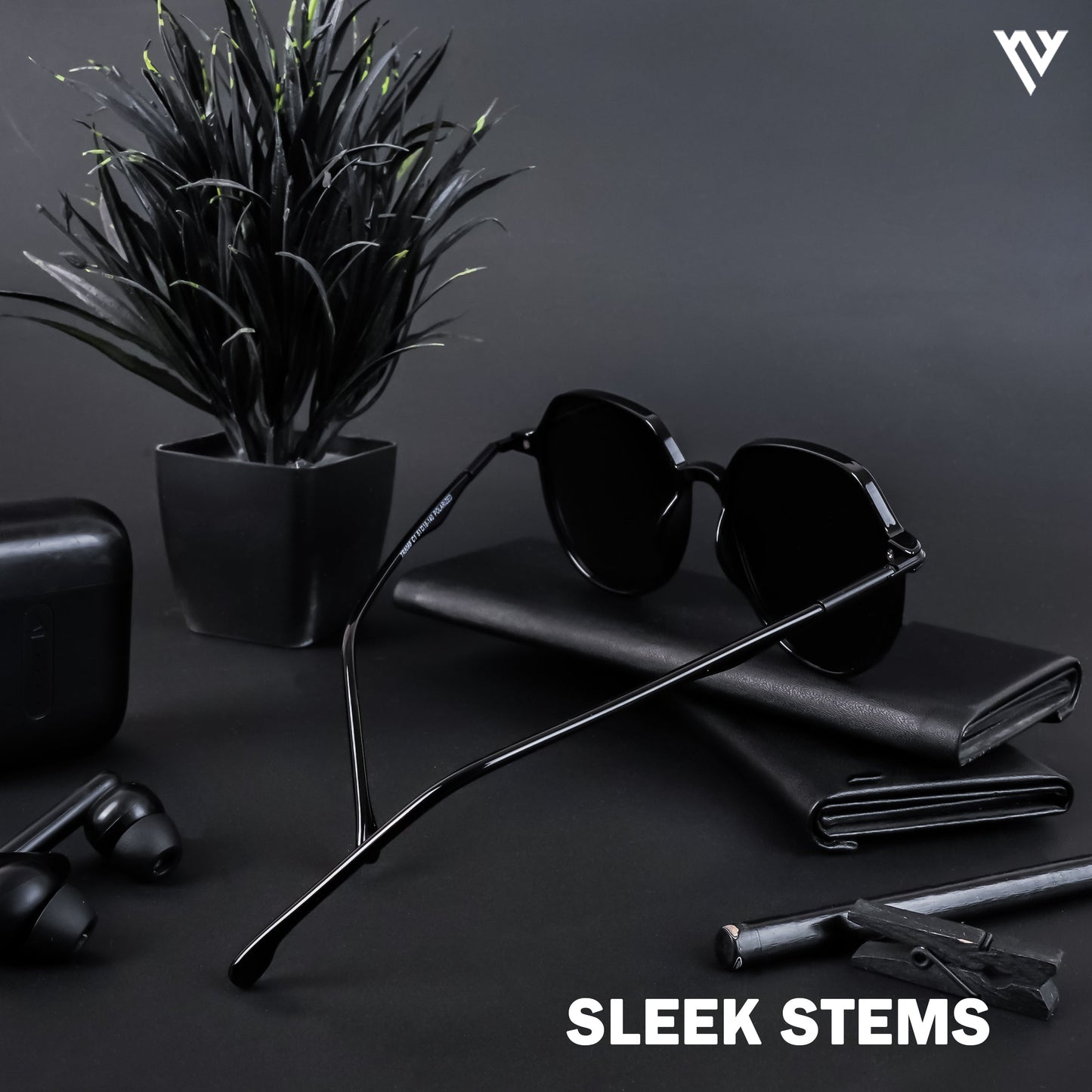 Grit | Shine Black Polarized Round Sunglasses - PMG4297